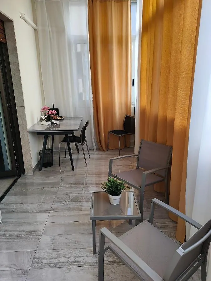 B&B Altrasia Catane Couette-café